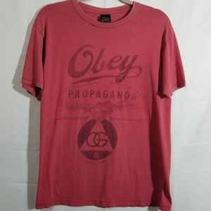 Obey Propaganda Vintage Look T-Shirt Size Medium